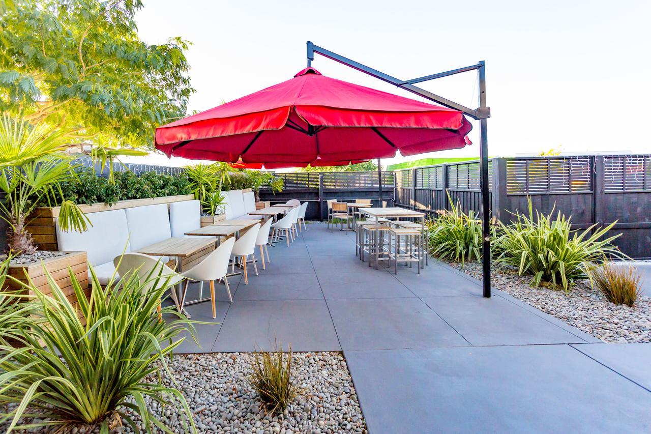 The Redwood Hotel Christchurch Exterior foto